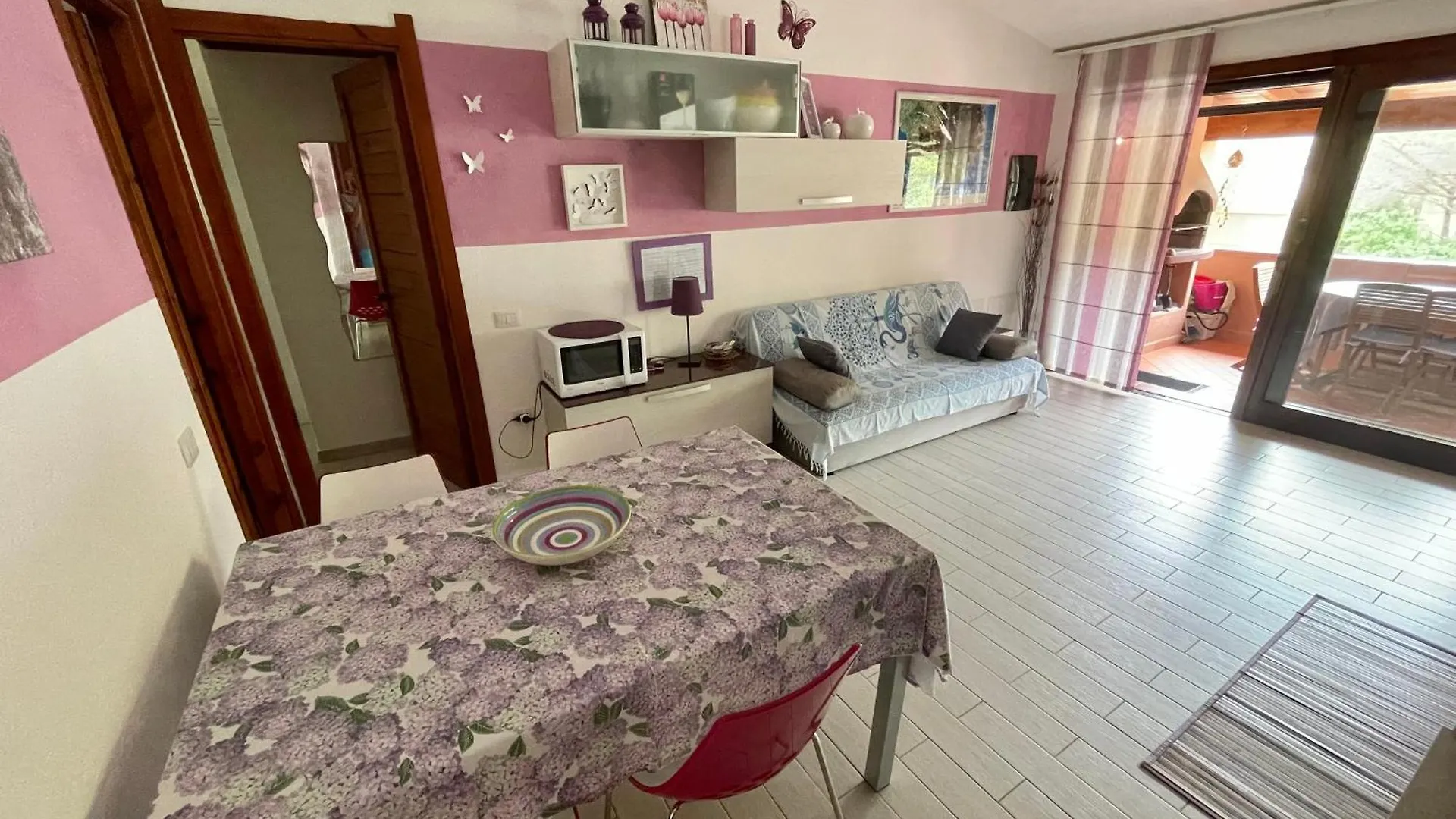 Purple House, 30M To Beach Pula Appartamento