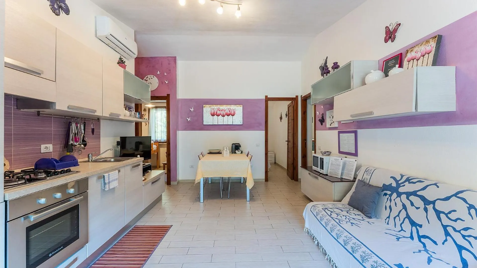 Purple House, 30M To Beach Pula 0*,