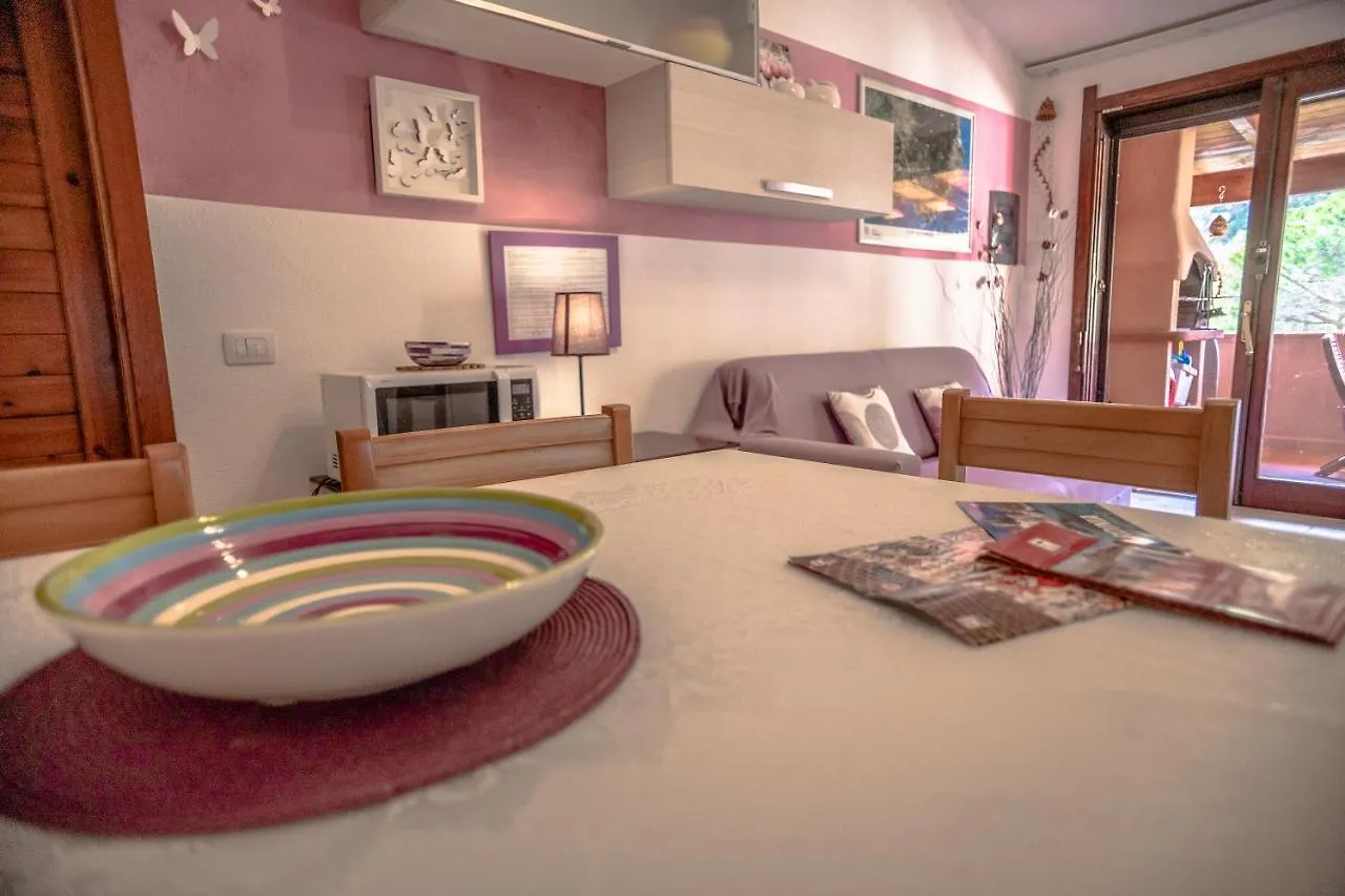 Purple House, 30M To Beach Pula